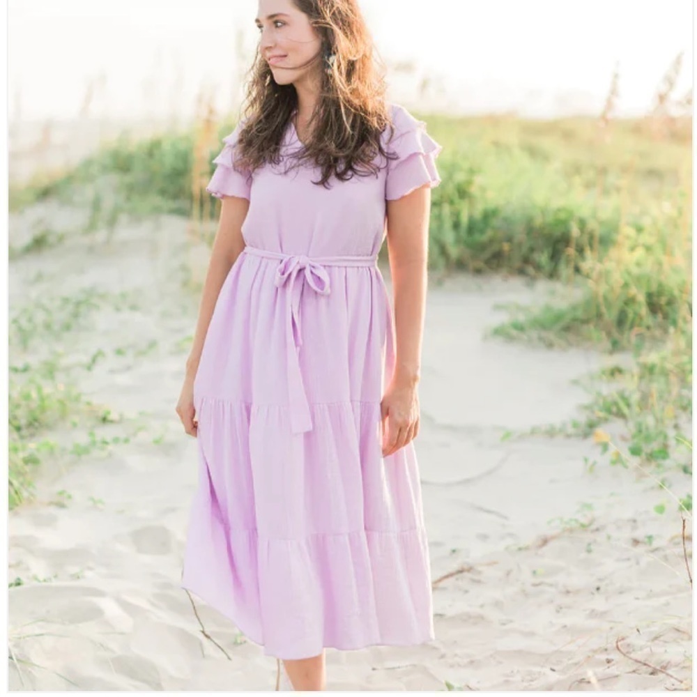 NWT Victoria Dunn Almafi Flutter Lilac size Small